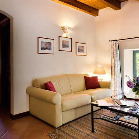 Relais Castelciala 놀라
